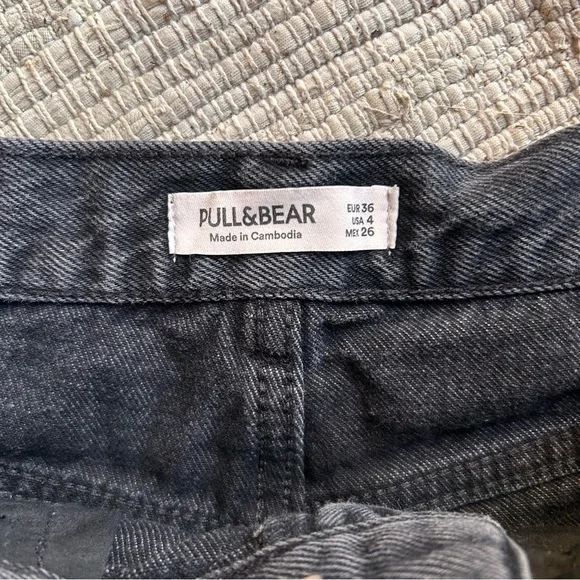 PULL & BEAR Black Distressed Frayed Denim Shorts - Picture 8 of 8